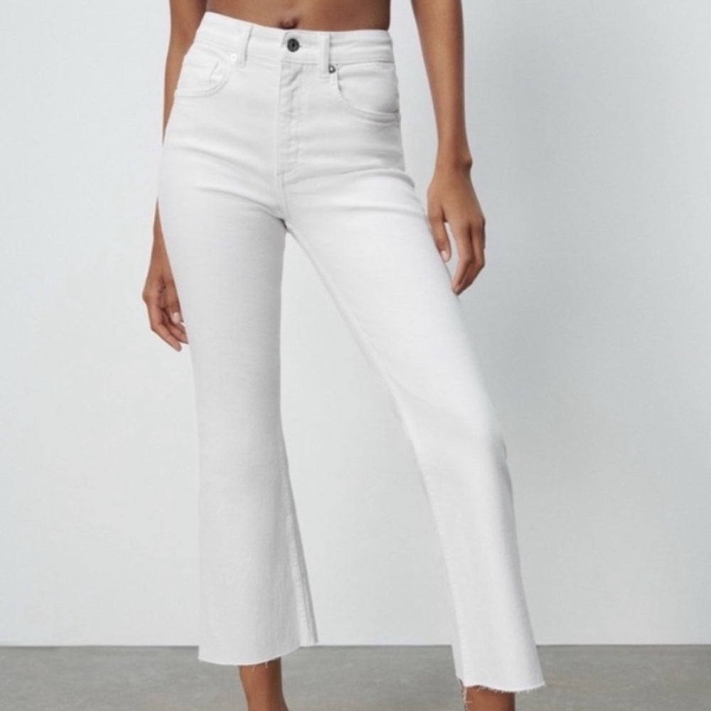 Zara Cropped Women's White Jeans